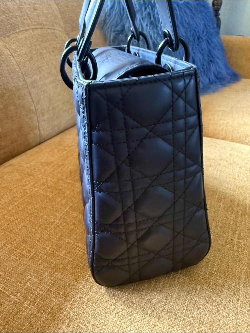 Christian Dior Lady Dior Medium Bag Black Ultramatte Cannage Calfskin pre-owned - Picture 4 of 14